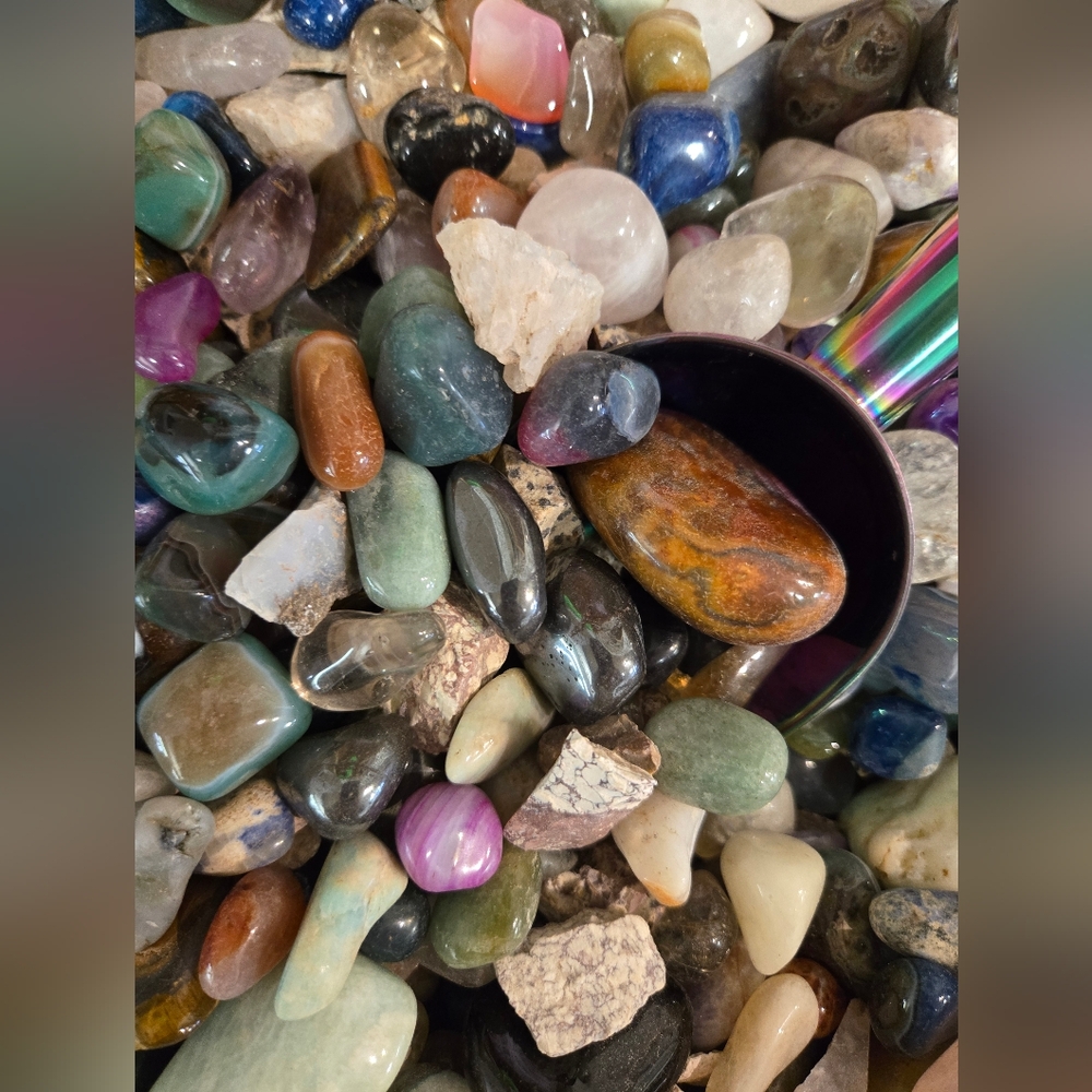 Crystal confetti scoop